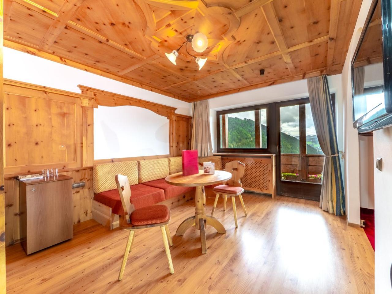 Hotel Alaska Selva di Val Gardena Kültér fotó